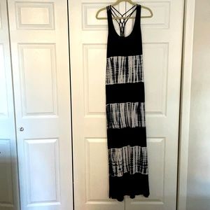 Forever 21 Black and White Tie-Dye Maxi Dress